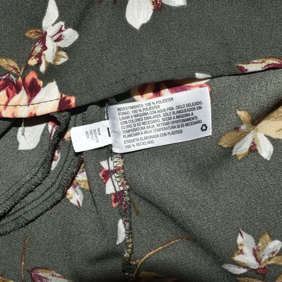 Xhilaration Sz M Green Floral Print Jumpsuit with wide leg short - Picture 8 of 8